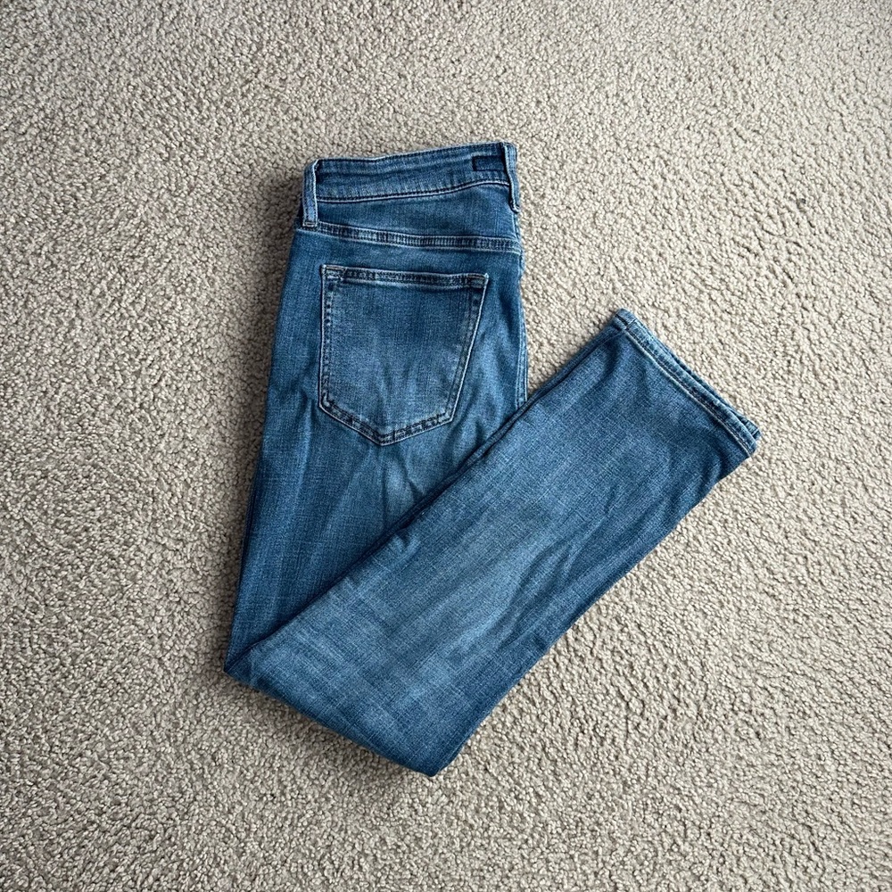 Slim-Fit Jeans!